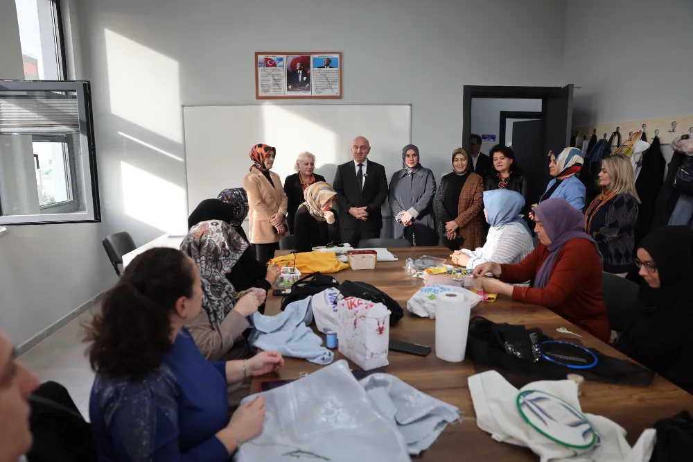 Darıca’da kadınlar ve çocuklar aynı çatı altında eğitim alıyor