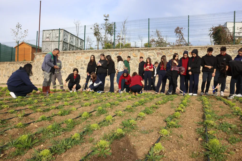 Bahçem Çayırova, Fevzi Çakmaklı öğrencileri ağırladı