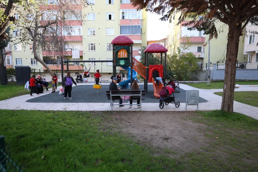 Derince’de Parklar Yenileniyor, Güzelleşiyor